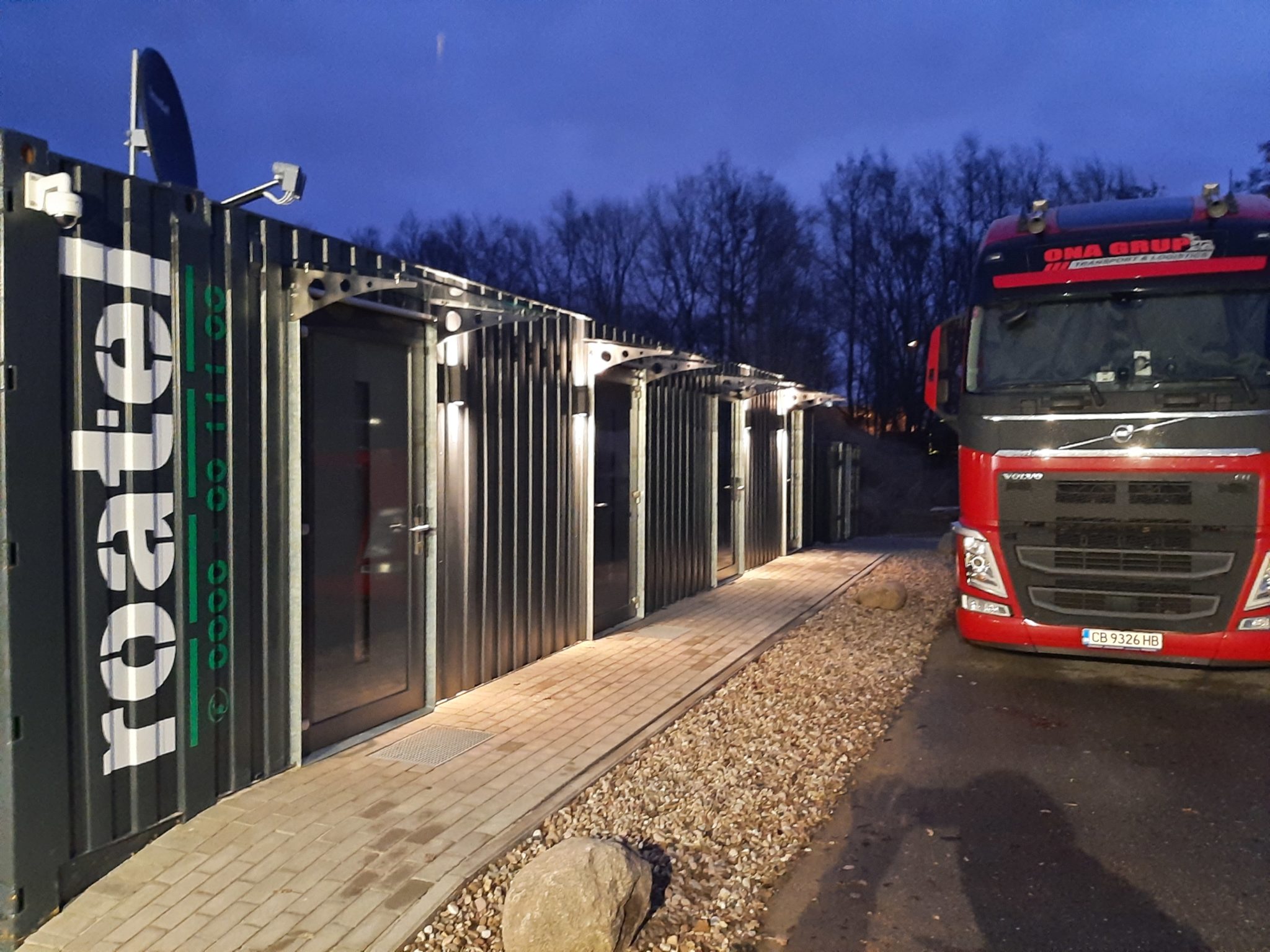 Eine Nacht im Container